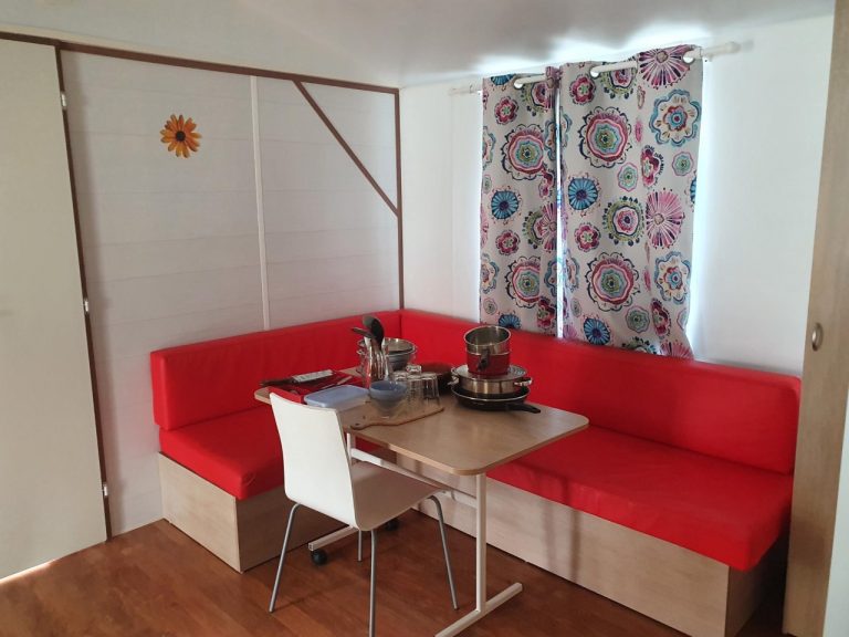 Mobil-home 2 chambres au Camping Le Gaoucher, photo 2
