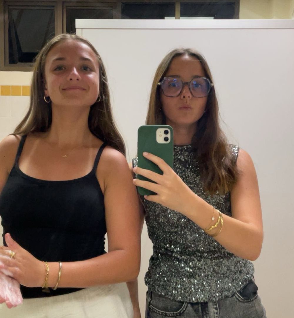 Romane et Zoé, nos deux filles